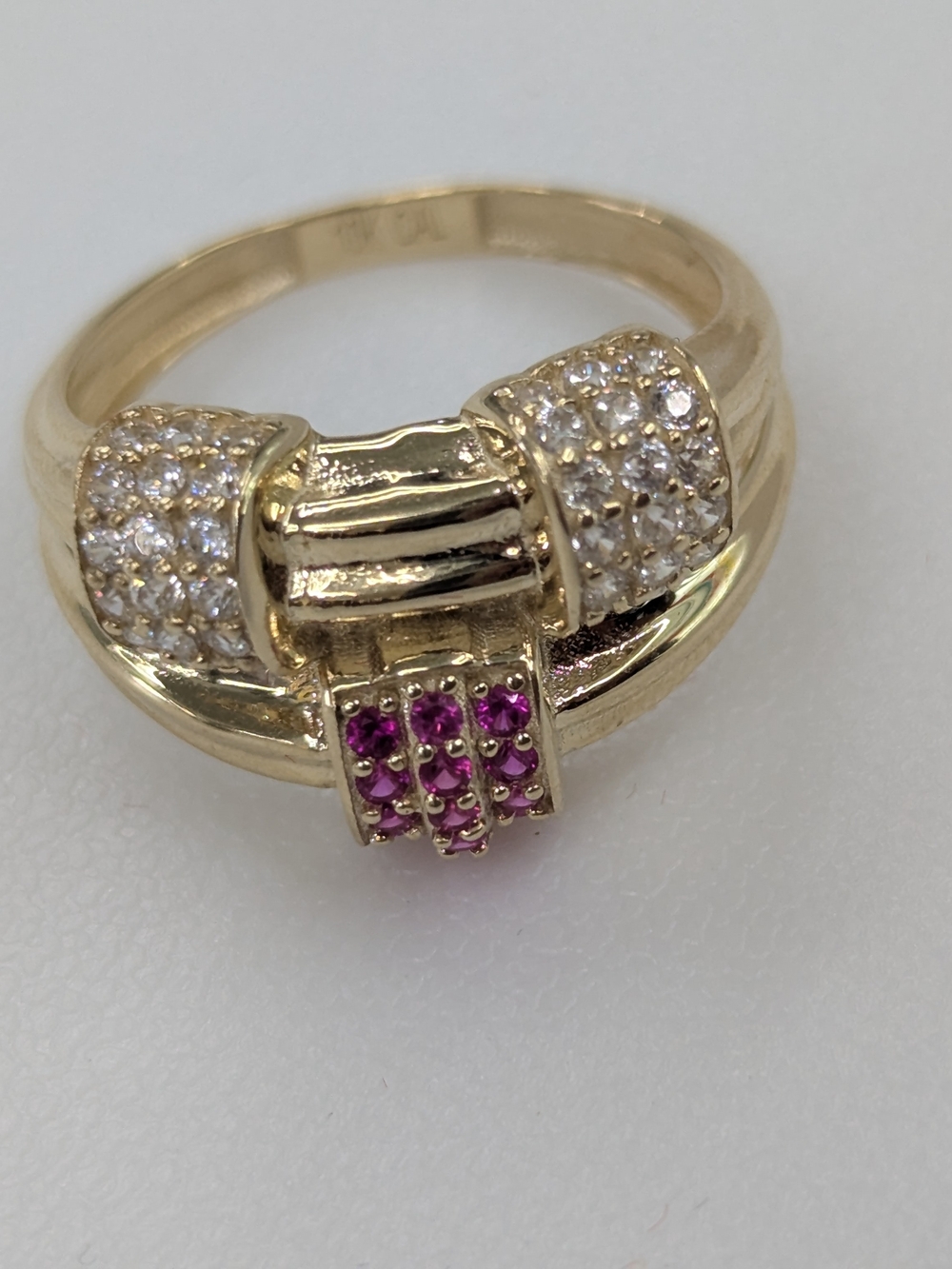 10kt Real Gold Women's Ring Size 8.5